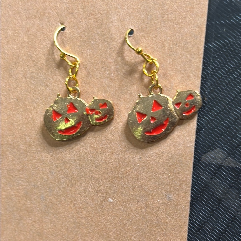 Jack-O-Lantern Pumpkin Gold Tone & Orange Dangle Earrings NWT HANDCRAFTED - Picture 6 of 6